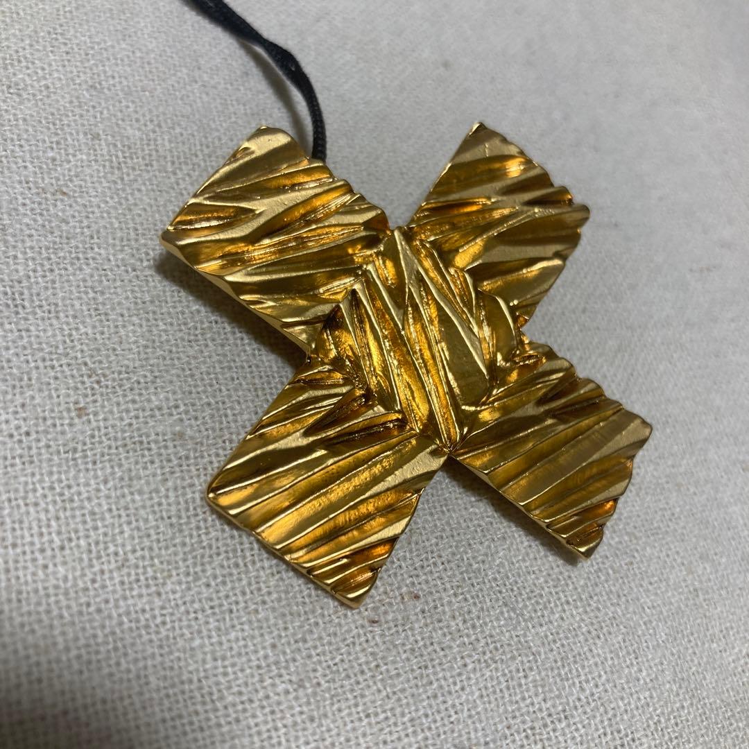 YVES SAINT LAURENT クロスブローチ