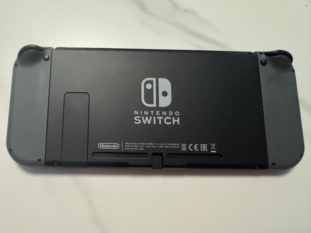 Nintendo Switch ブラック　本体のみ　1/10発送