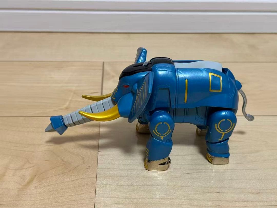 美品　超合金　DX百獣戦隊ガオレンジャー　ガオキング&ガオエレファント