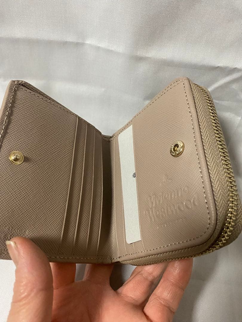 【新品】ヴィヴィアン　二つ折り財布 ベージュ