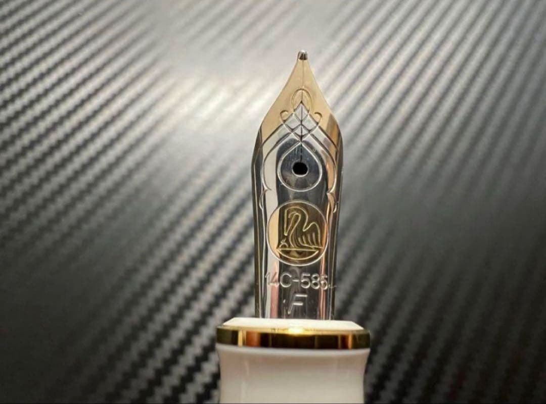 未使用品 ペリカン スーベレーン M600 F バイオレット ホワイト 万年筆