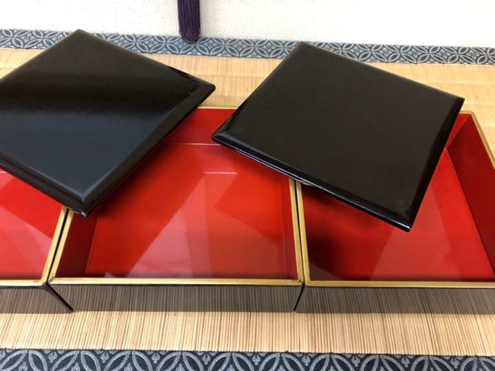 【黒塗】四段重箱／蓋２点