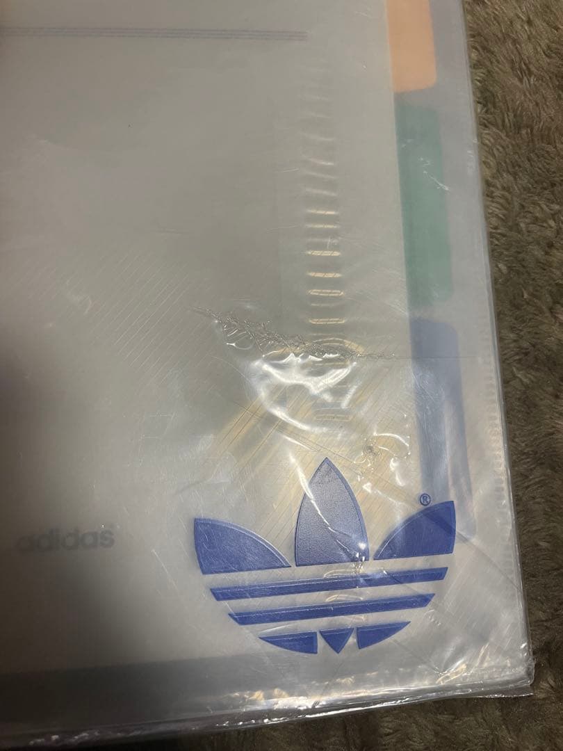 adidas 多国籍旗デザイン クリアファイル