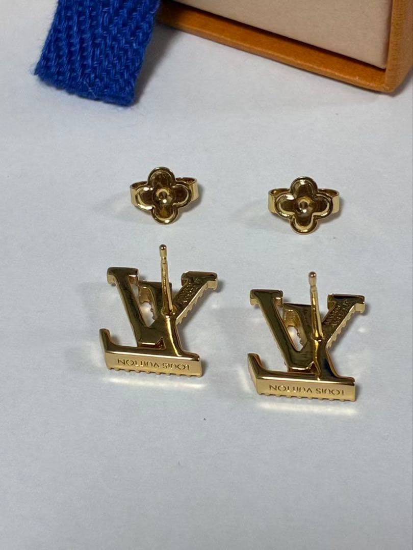 Louis Vuitton ゴールドロゴピアス