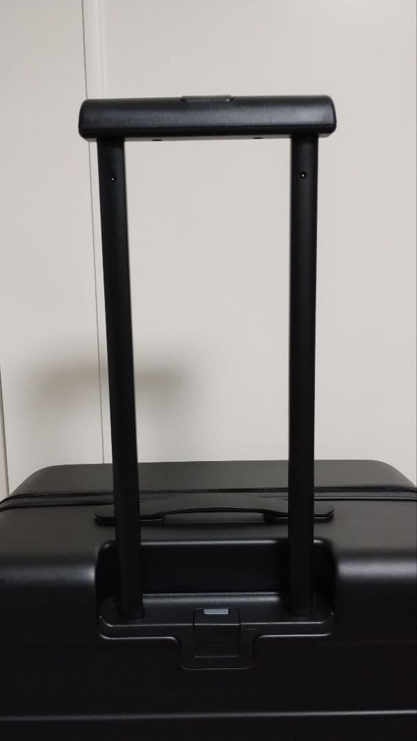 無印良品 バーを自由に調節できる ハードキャリーケース 75L