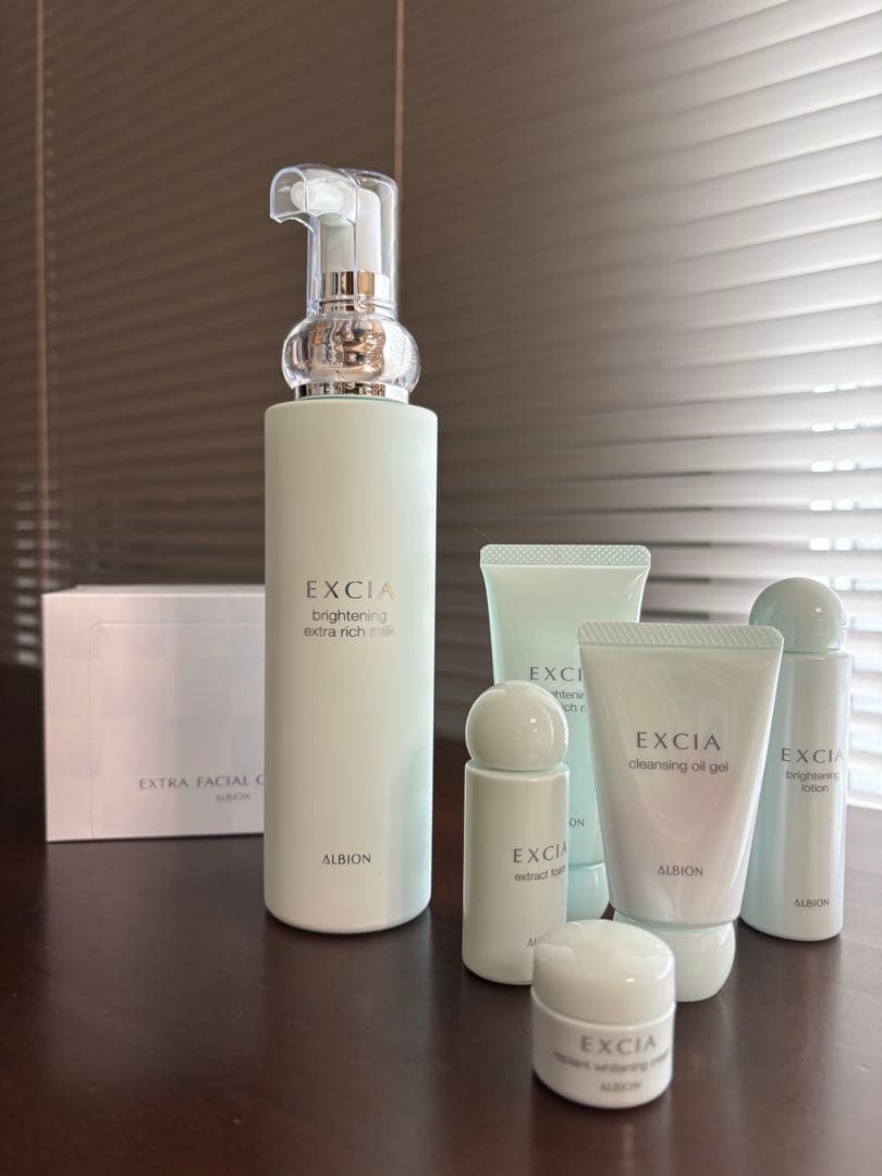 新品未使用　アルビオン エクシアブライトニングエクストラリッチミルク 他