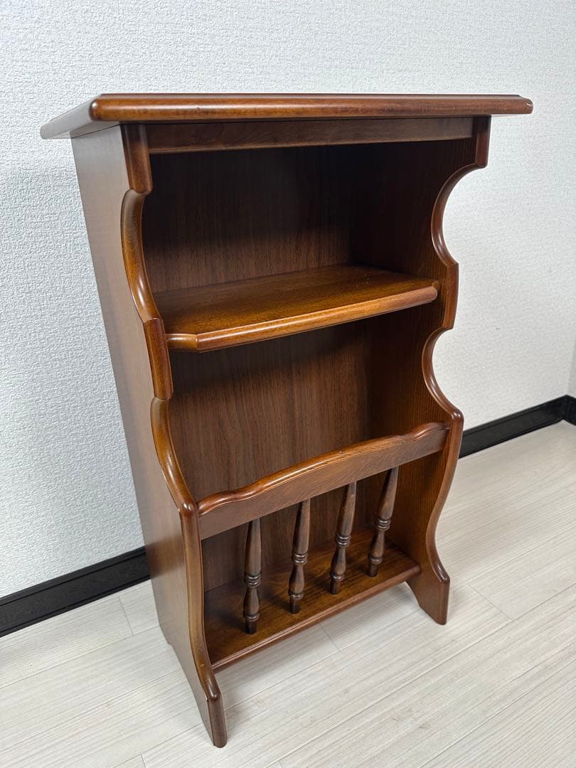 カリモク コロニアル マガジンラック サイドテーブル 飾り棚 花台 ※i4-2※