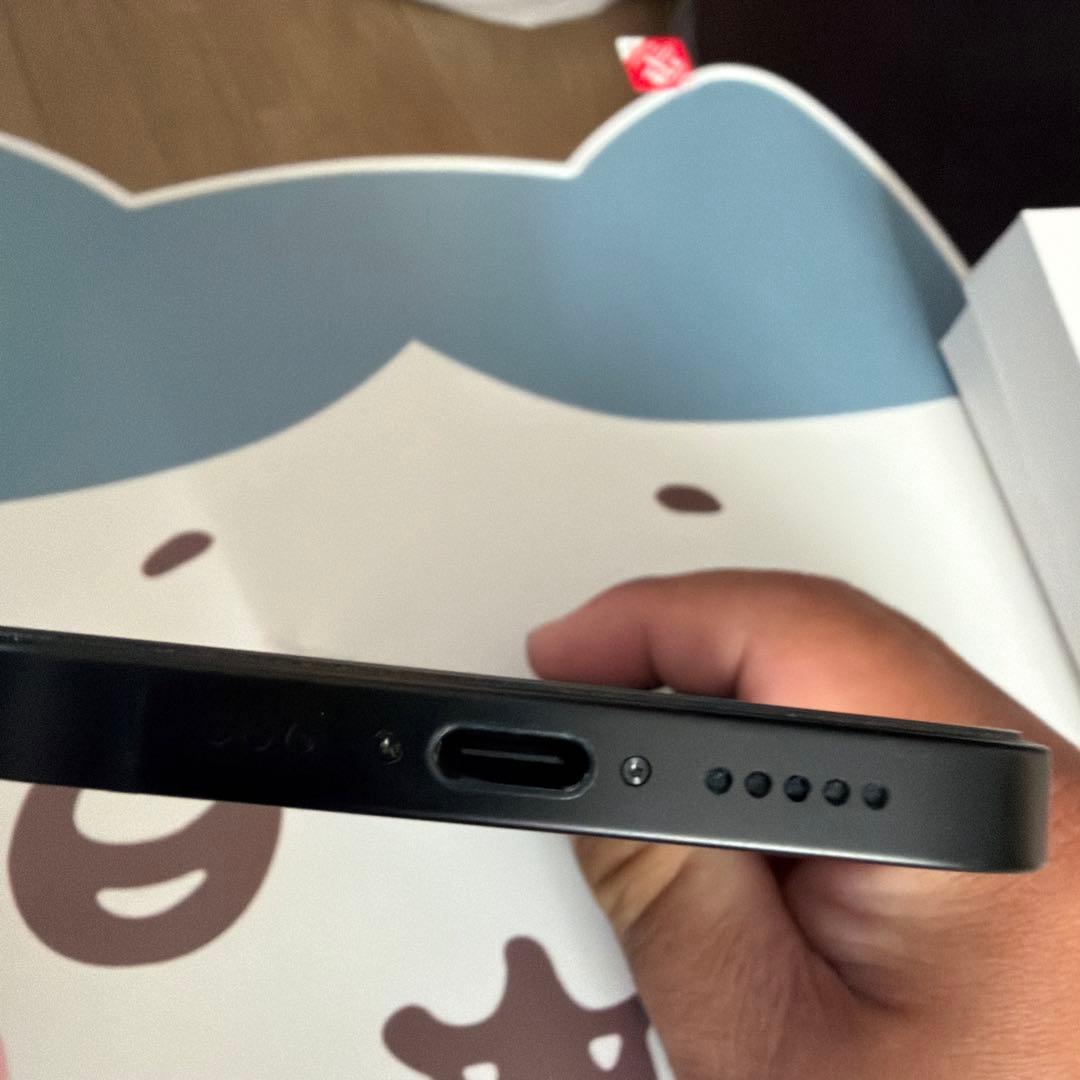 iPhone16e 美品128GB バッテリー100%