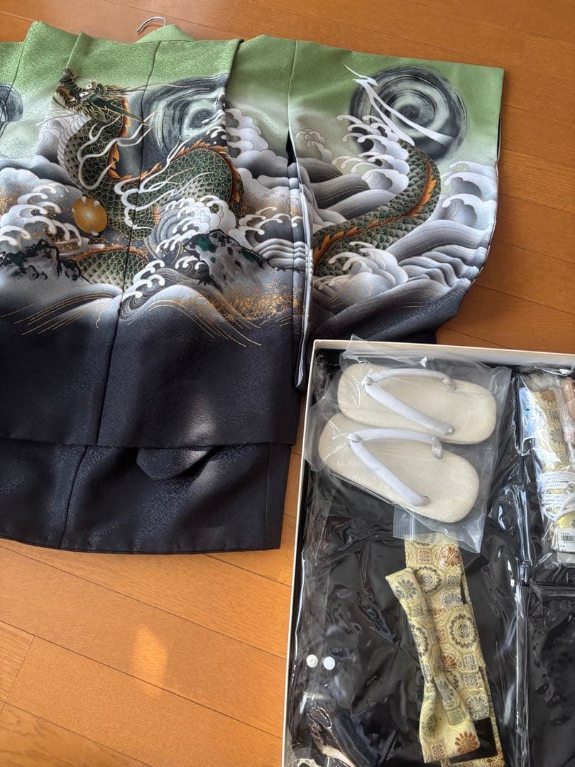 と*︎様 七五三3歳～5歳 男の子 着物 袴セット 龍柄 グリーン系