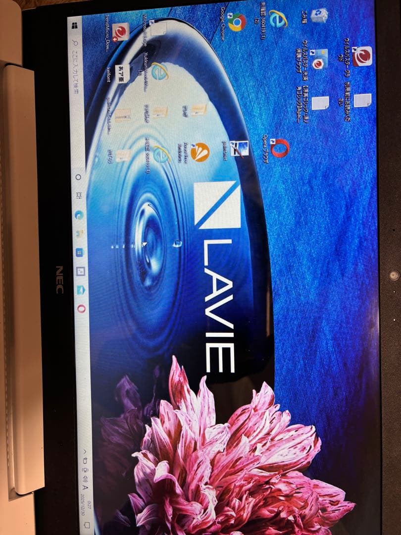 LAVIE 15.6インチノートPC ホワイト 第8世代