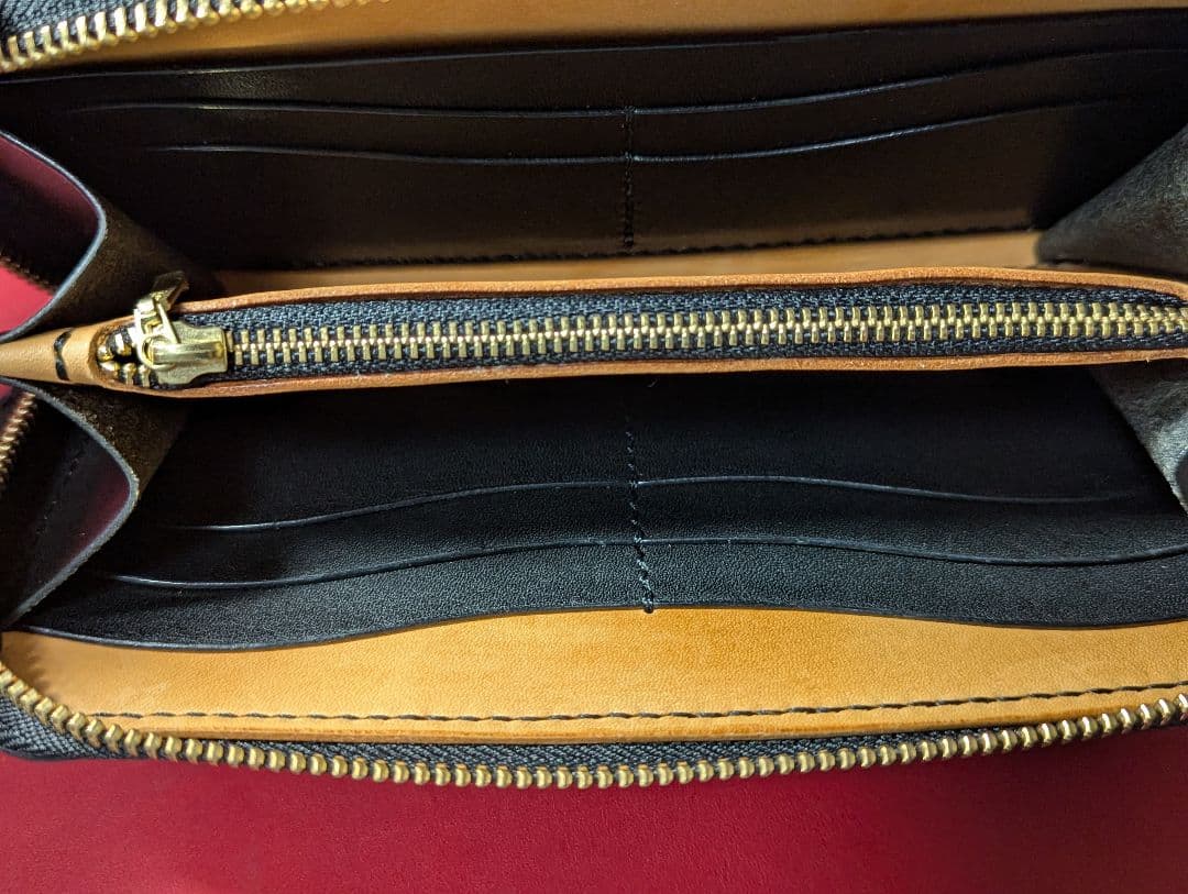 ロングファスナーウォレット カラーヌメ ブラック