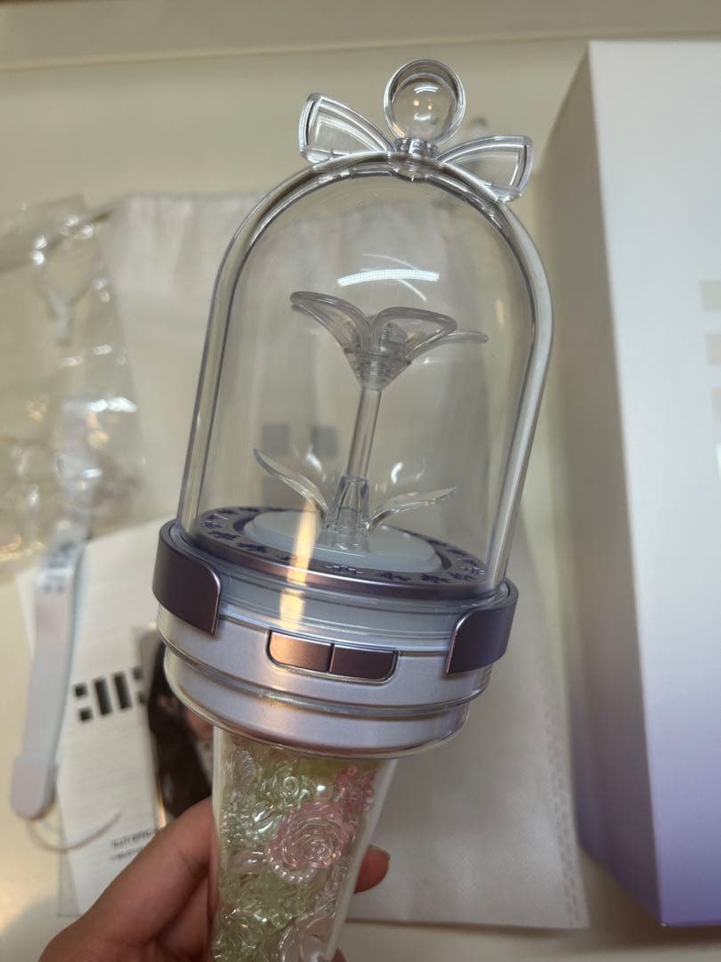 公式 ILLIT ペンライト