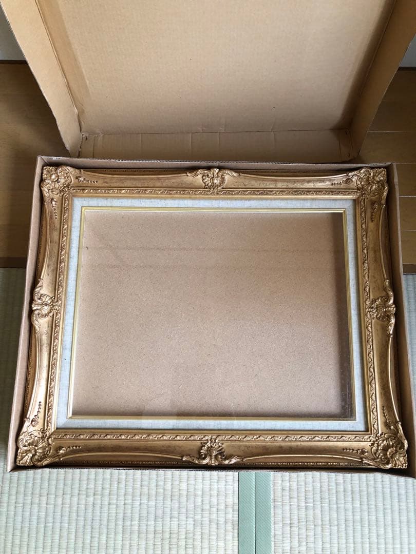 装飾的なゴールドの油彩額縁