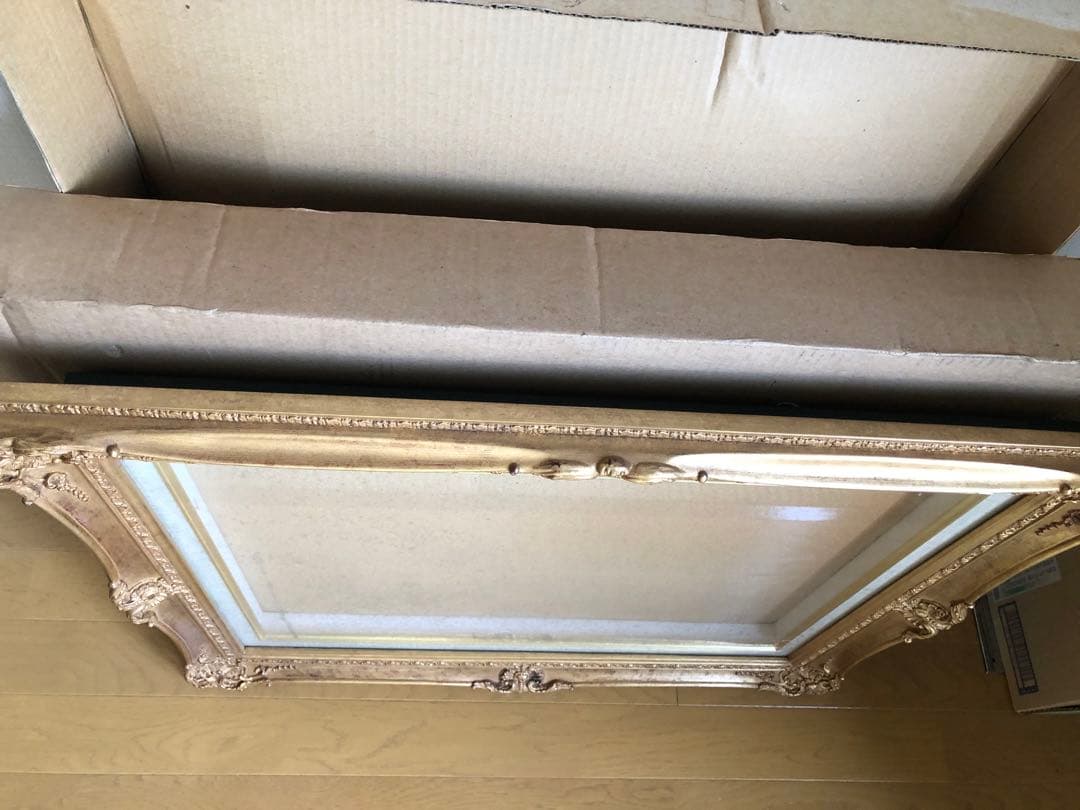 装飾的なゴールドの油彩額縁