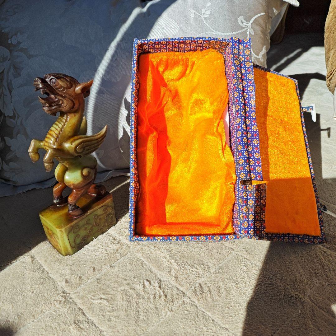 聖獣 麒麟 開運 天然石 手彫り 骨董品 パワーストーン