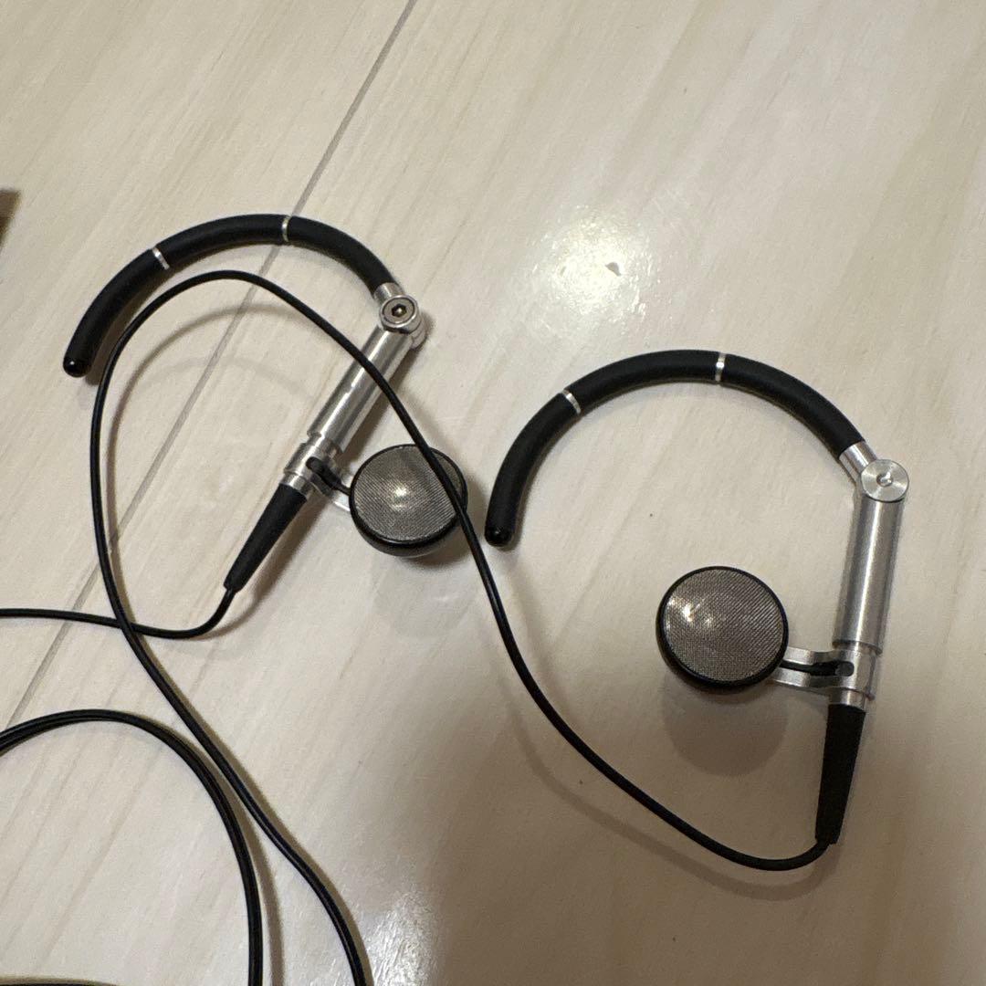Bang&Olufsen バング&オルフセン イヤフォン A8 ブラック