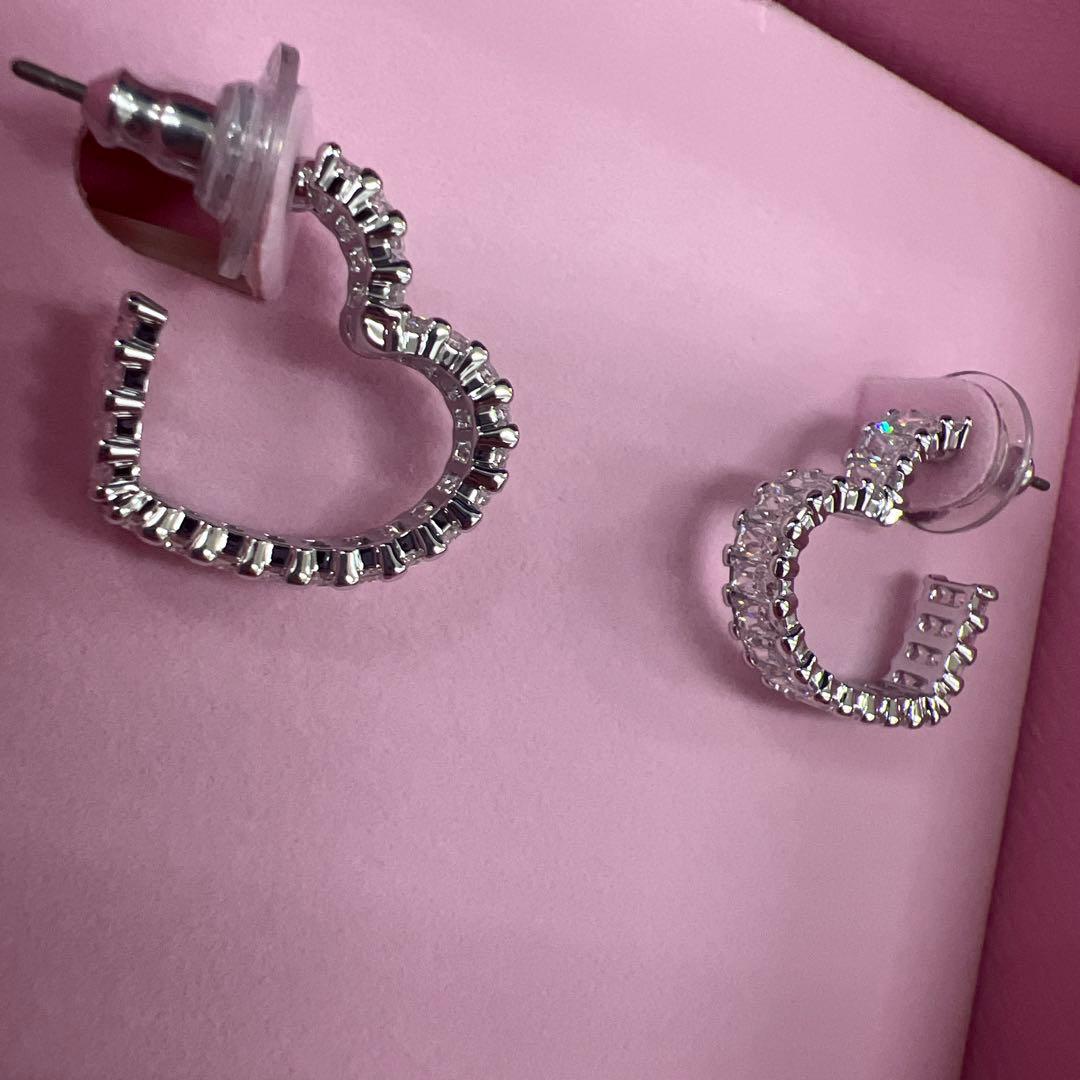 511409スワロフスキー Matrix フープピアス ハート シルバー クリア