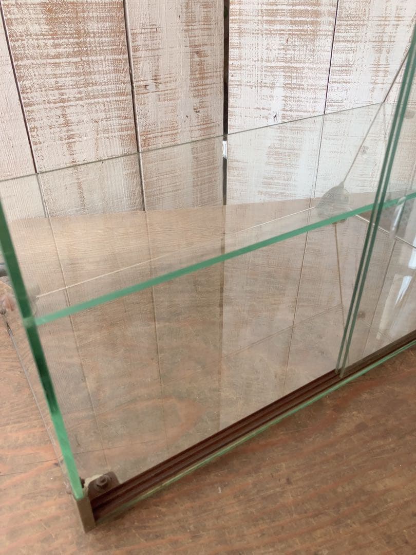 ヴィンテージ　飾り棚　コレクションケース