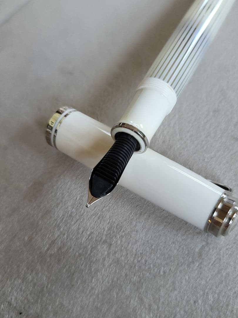 ペリカン 万年筆スーベレーン M605 ホワイトストライプ F 美品 used