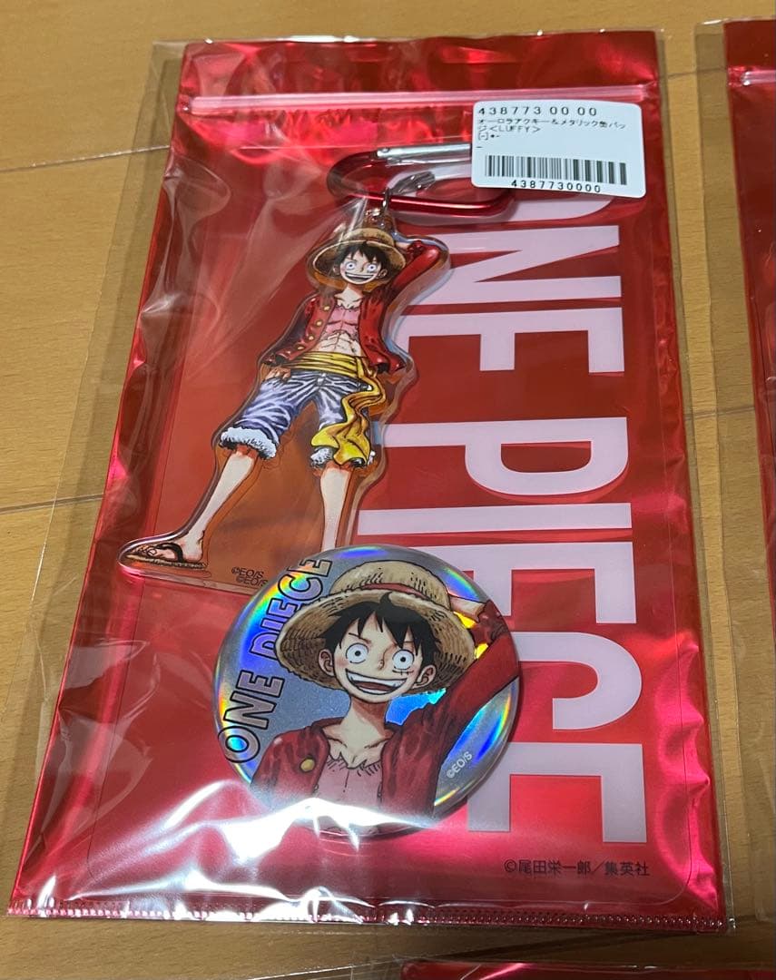 応募者全員サービスONE PIECEルフィアクリルキーホルダー＆缶バッジセット