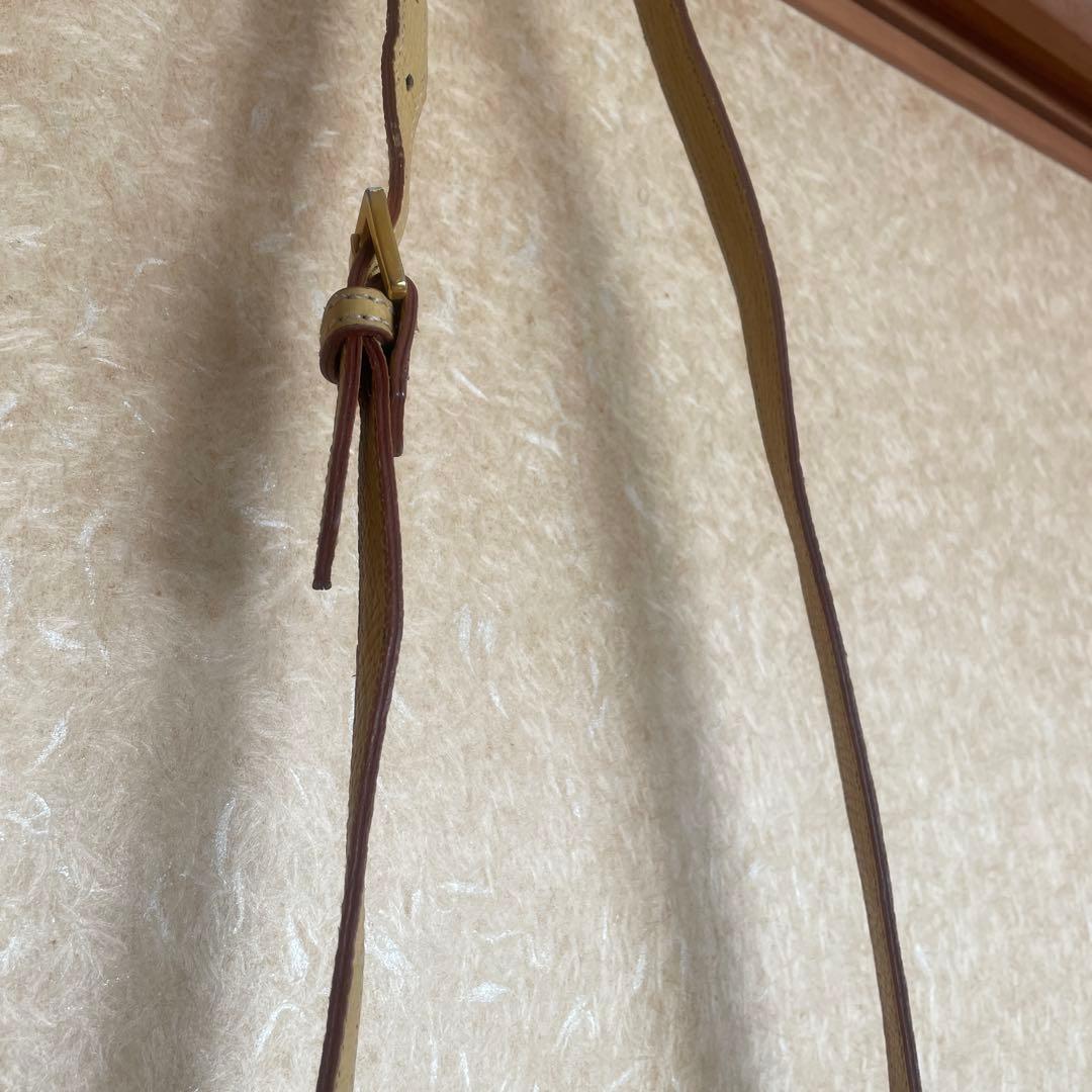 ロエベ　レディース　ショルダーバッグ