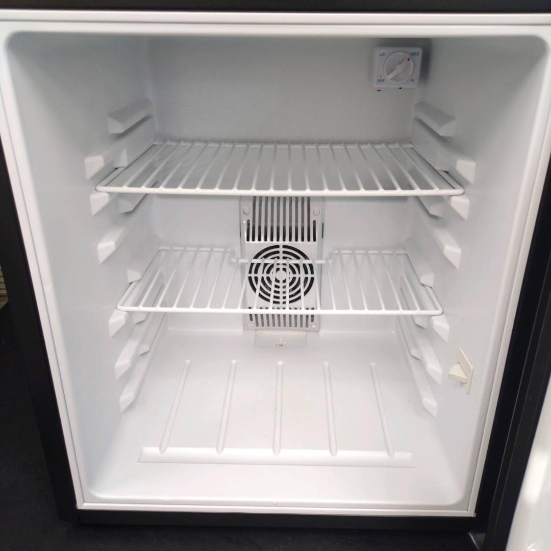 ☆サンルック 48L 1ドア冷蔵庫 2020年製 ペルチェ式 SR-R4802