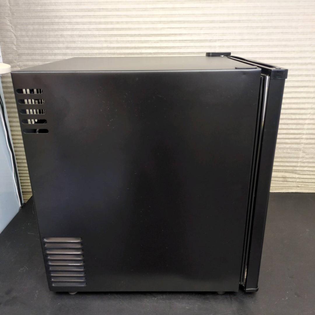 ☆サンルック 48L 1ドア冷蔵庫 2020年製 ペルチェ式 SR-R4802