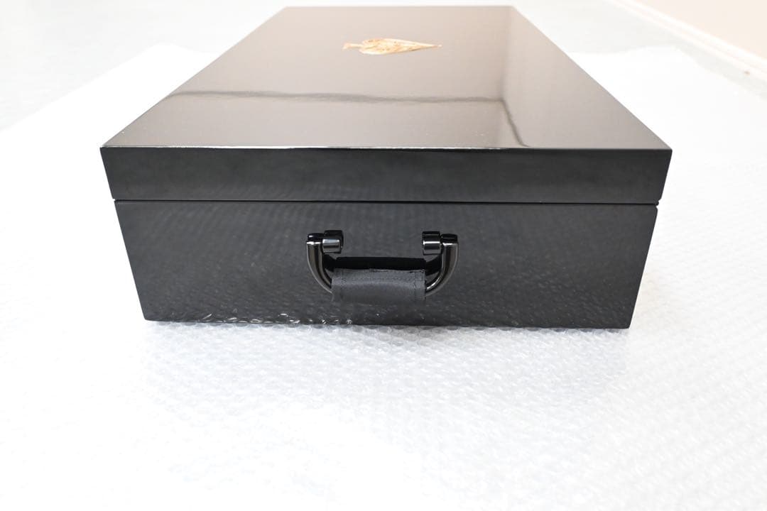 【極美品】 アルマンドアタッシュケース黒木製6本入り