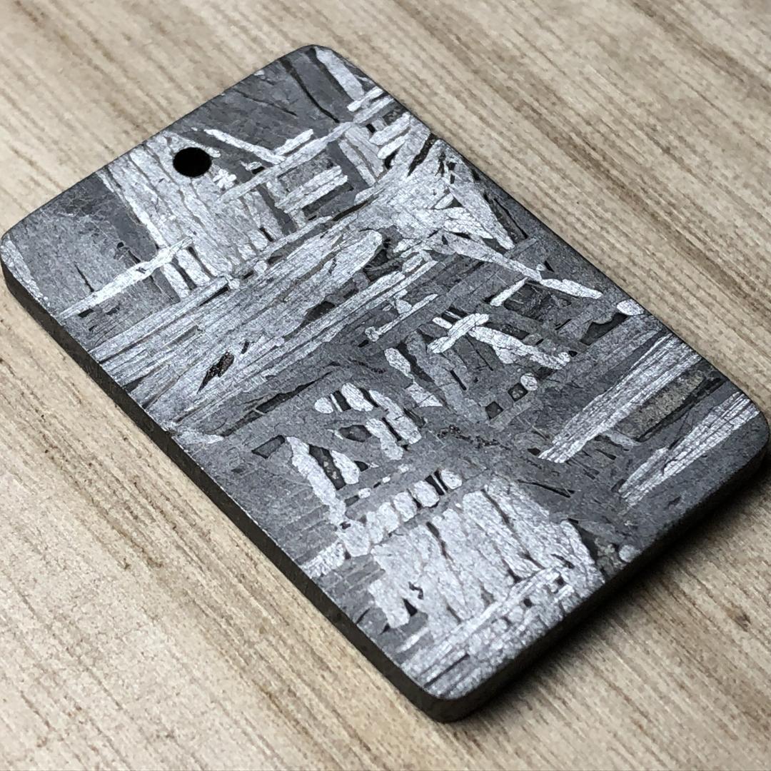 アルタイ隕石　 鉄隕石　メテオライト　ペンダントトップ　重さ約28ｇ