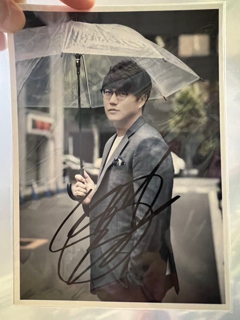 る*♪様 セール中(>︿<。)値下げ‼️ソンシギョンさんのサインつき写真②