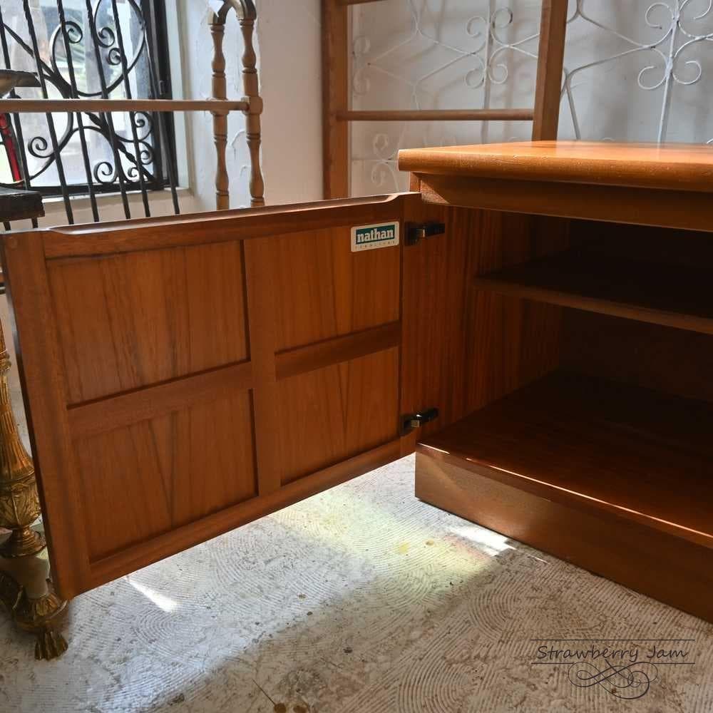 さ*ん様 【専用】L3705-302 英国ヴィンテージ Nathan サイドボー