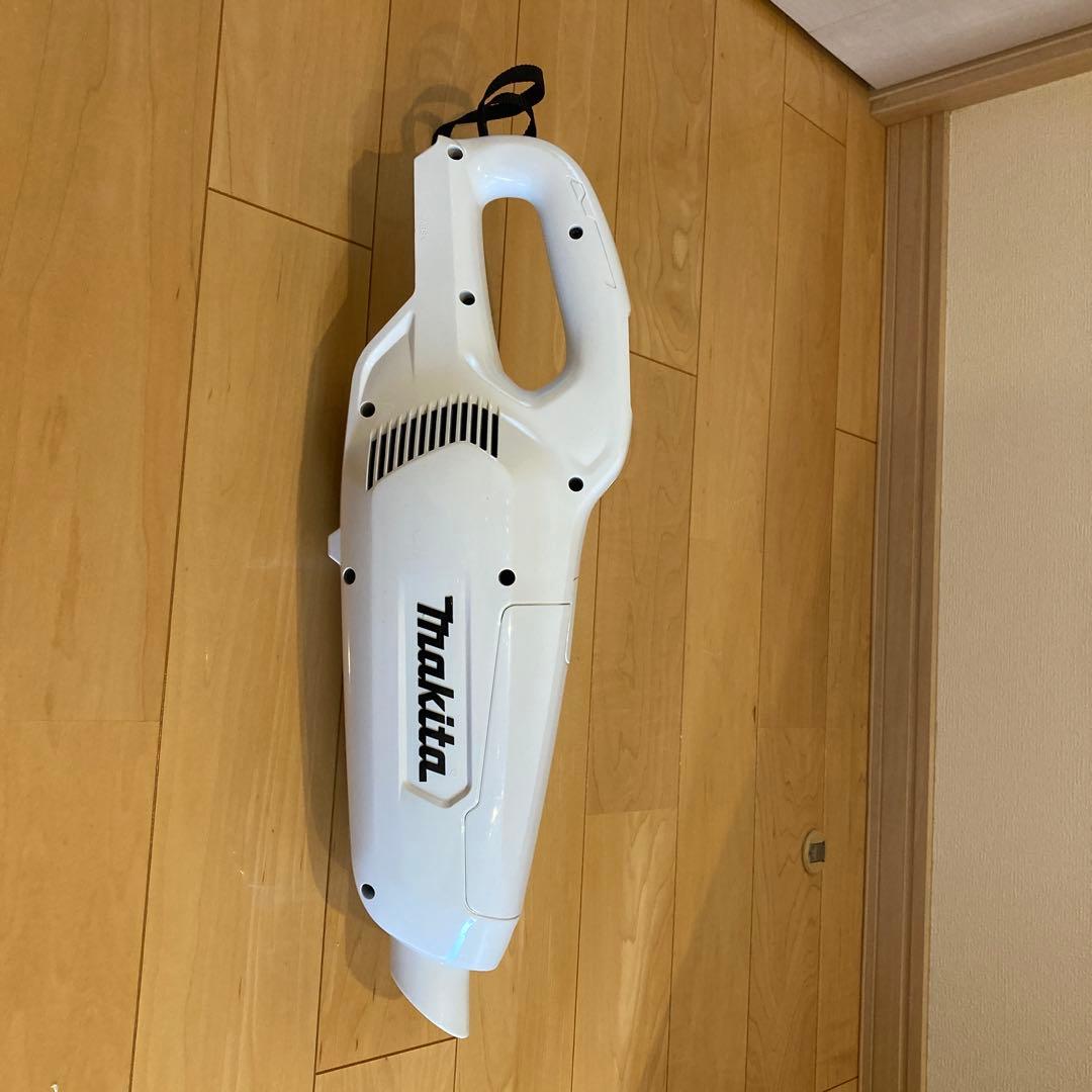 断*中様 Makita スティッククリーナー_CL107FD(フルセット)