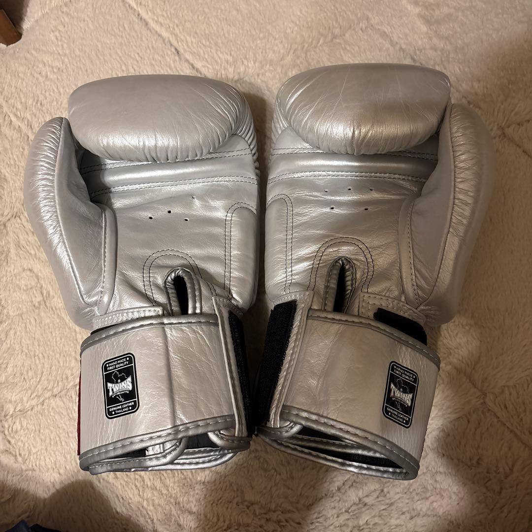 TWINS SPECIAL ボクシンググローブ 10oz シルバー