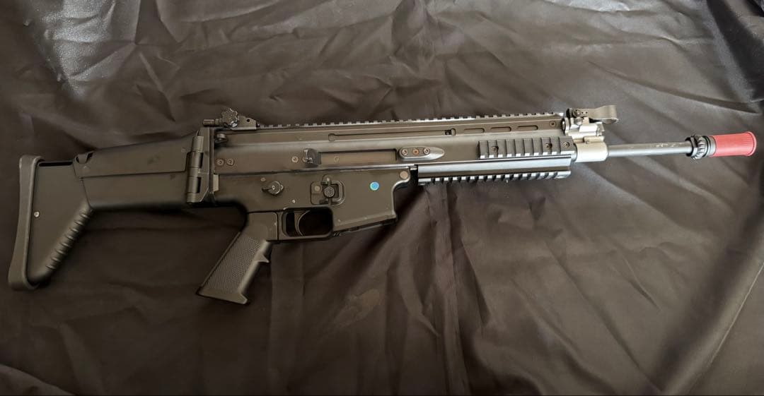 東京マルイ SCAR-L ブラック 本体 + バッテリー2個