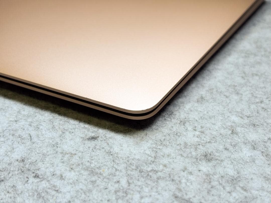 Apple M1 Macbook Air 16GB 1TB 98%　ゴールド中古