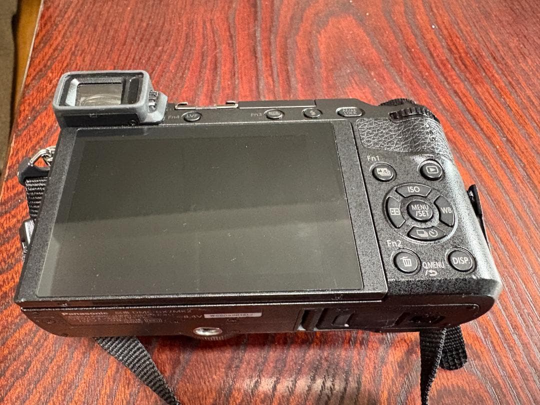 t*o様 LUMIX GX7MK2ミラーレスカメラ ズームレンズ＆25mm単焦点