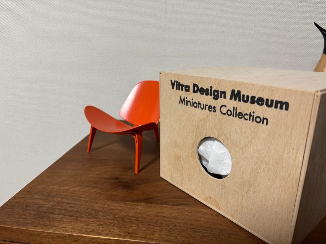 Vitra Design Museum ミニチュアチェア　CH07