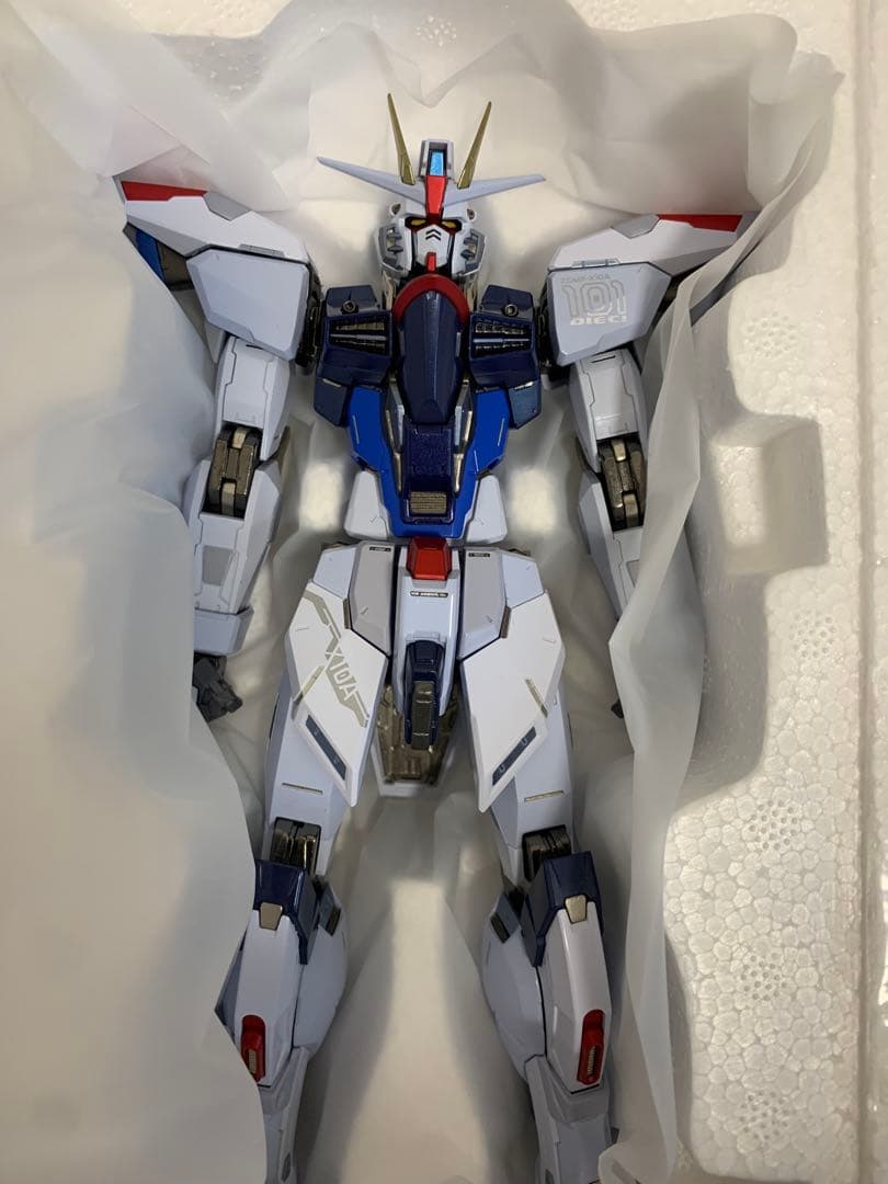 メタルビルド フリーダムガンダム CONCEPT2  SPARKLE