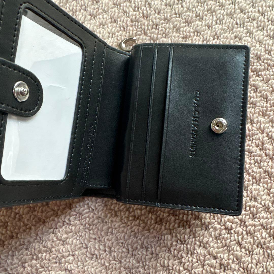 COACH 　二つ折り財布　ｃチャーム　スヌーピー