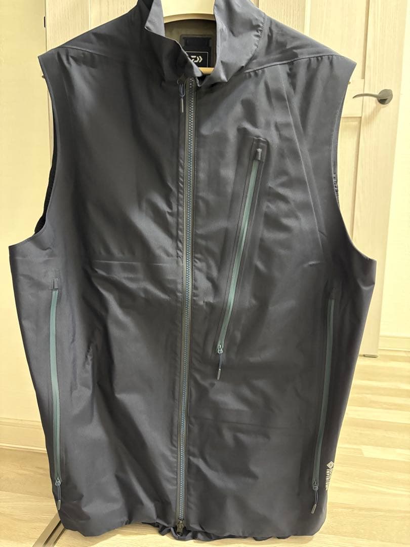 即完　DAIWA LIFESTYLE『GORE-TEX VEST』