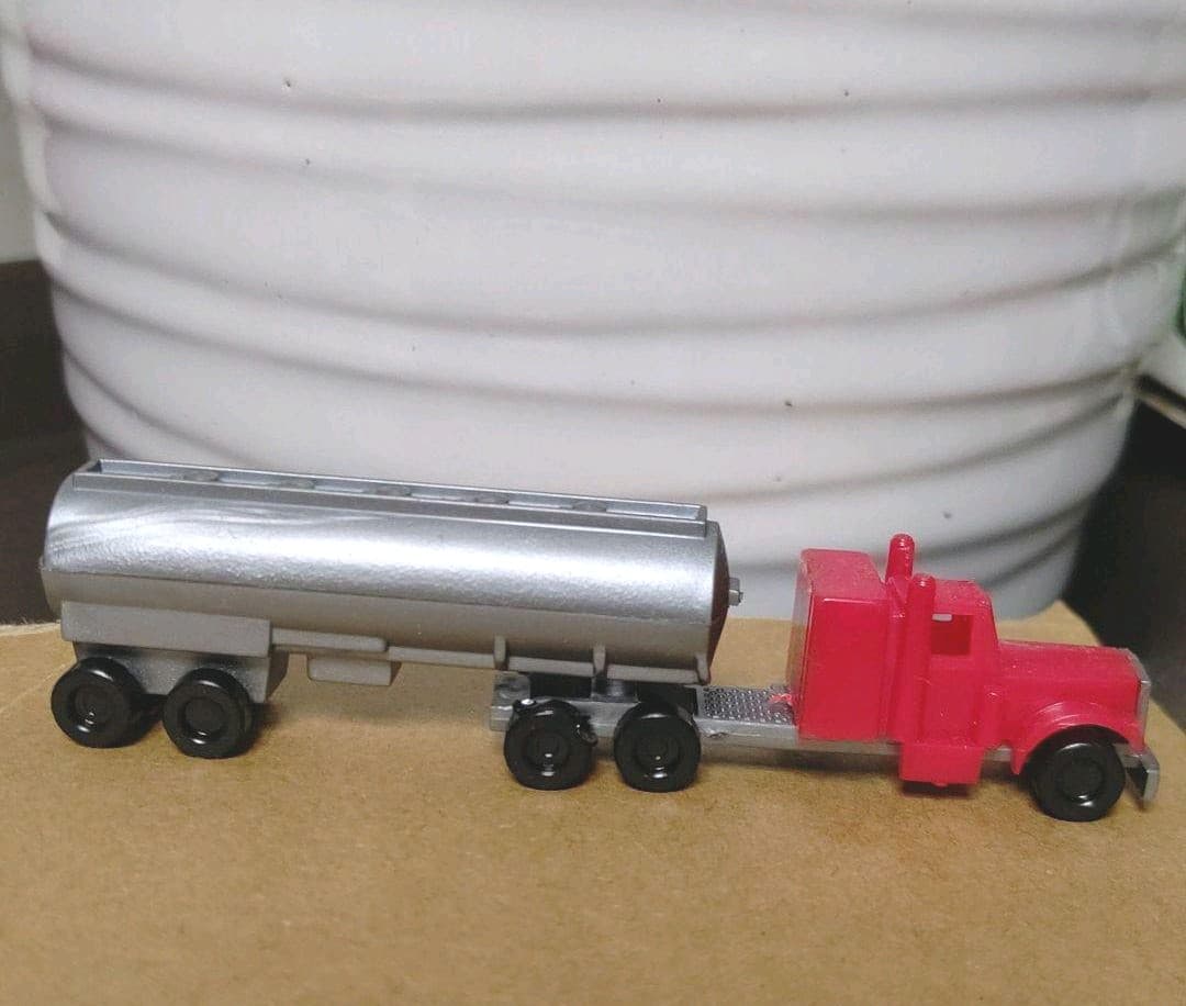 昭和食玩 トラクター 赤  グリコ 森永 おまけ