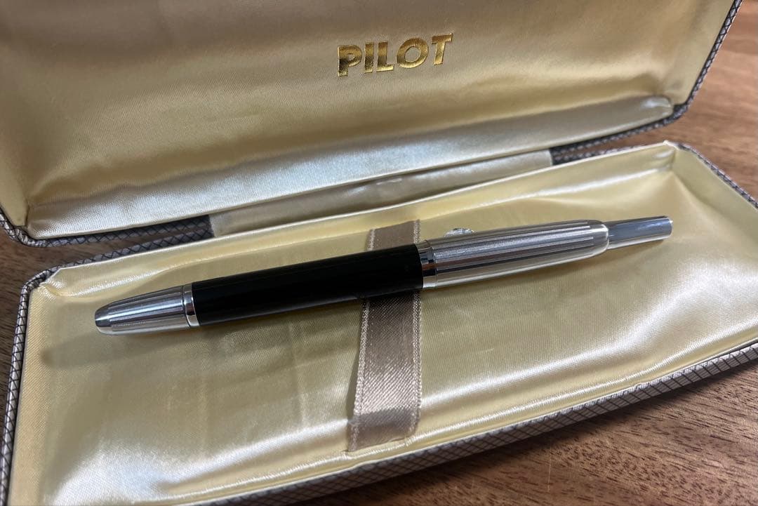 PILOT 白蝕刻　キャップレス　C-400SS
