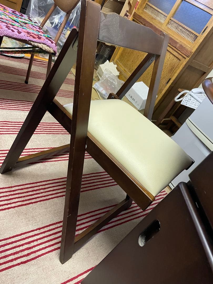 ダークブラウン楕円形ダイニングテーブルと椅子セット