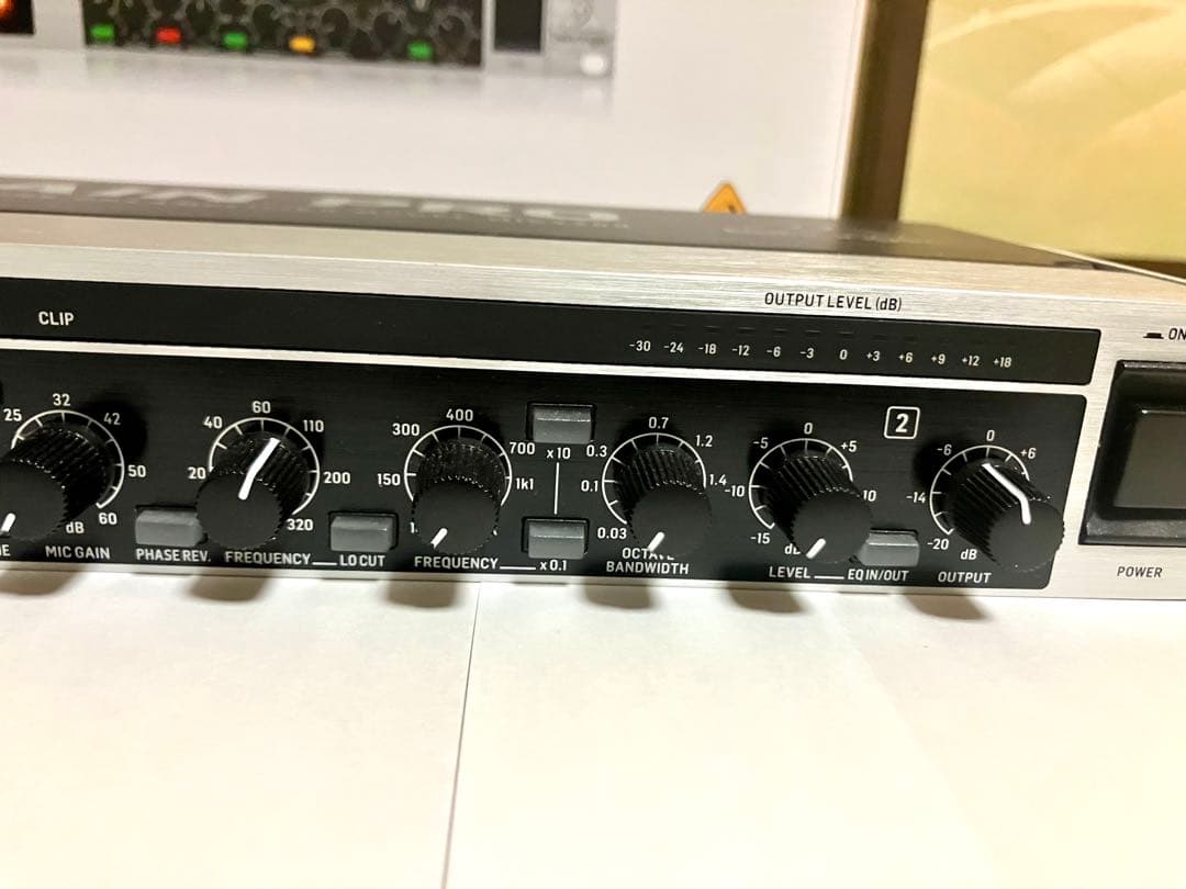 Behringer ULTRAGAIN PRO MIC2200 本体+真空管