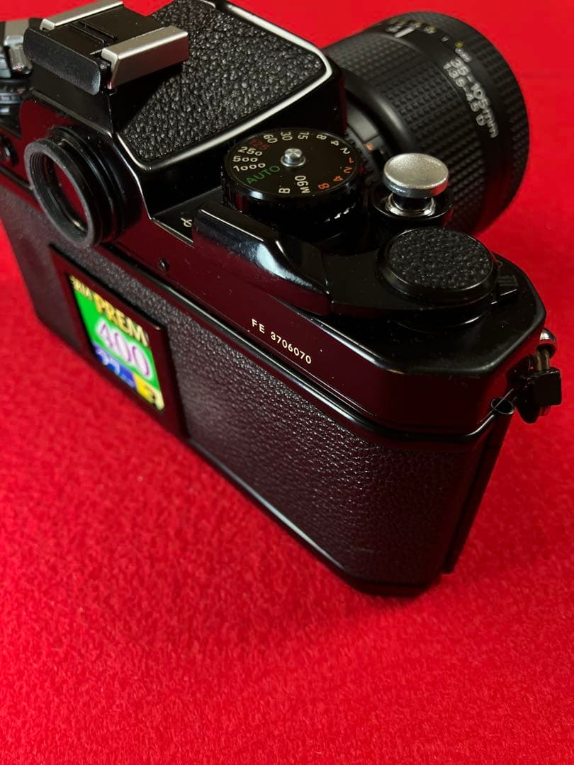 衝撃　超美品　ニコンＦＥ　35-105mmズ-ム付き　新品モルト交換済み