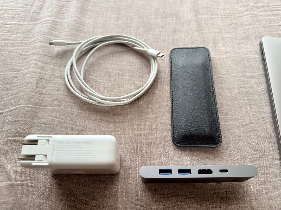 MacBook Pro 2019 i9 1TB 16G　16inch