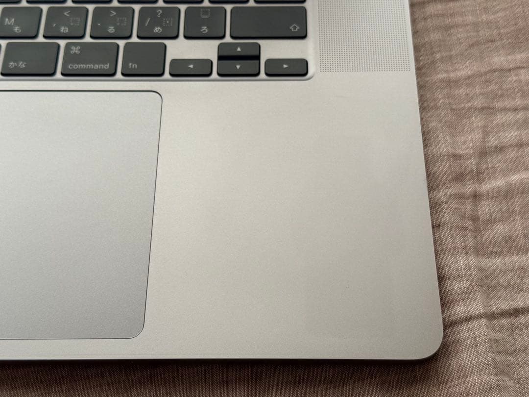 MacBook Pro 2019 i9 1TB 16G　16inch