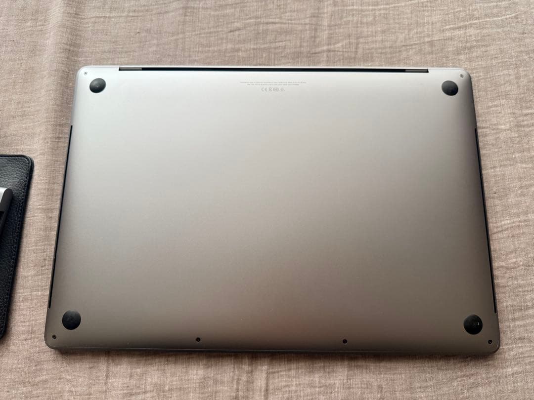 MacBook Pro 2019 i9 1TB 16G　16inch