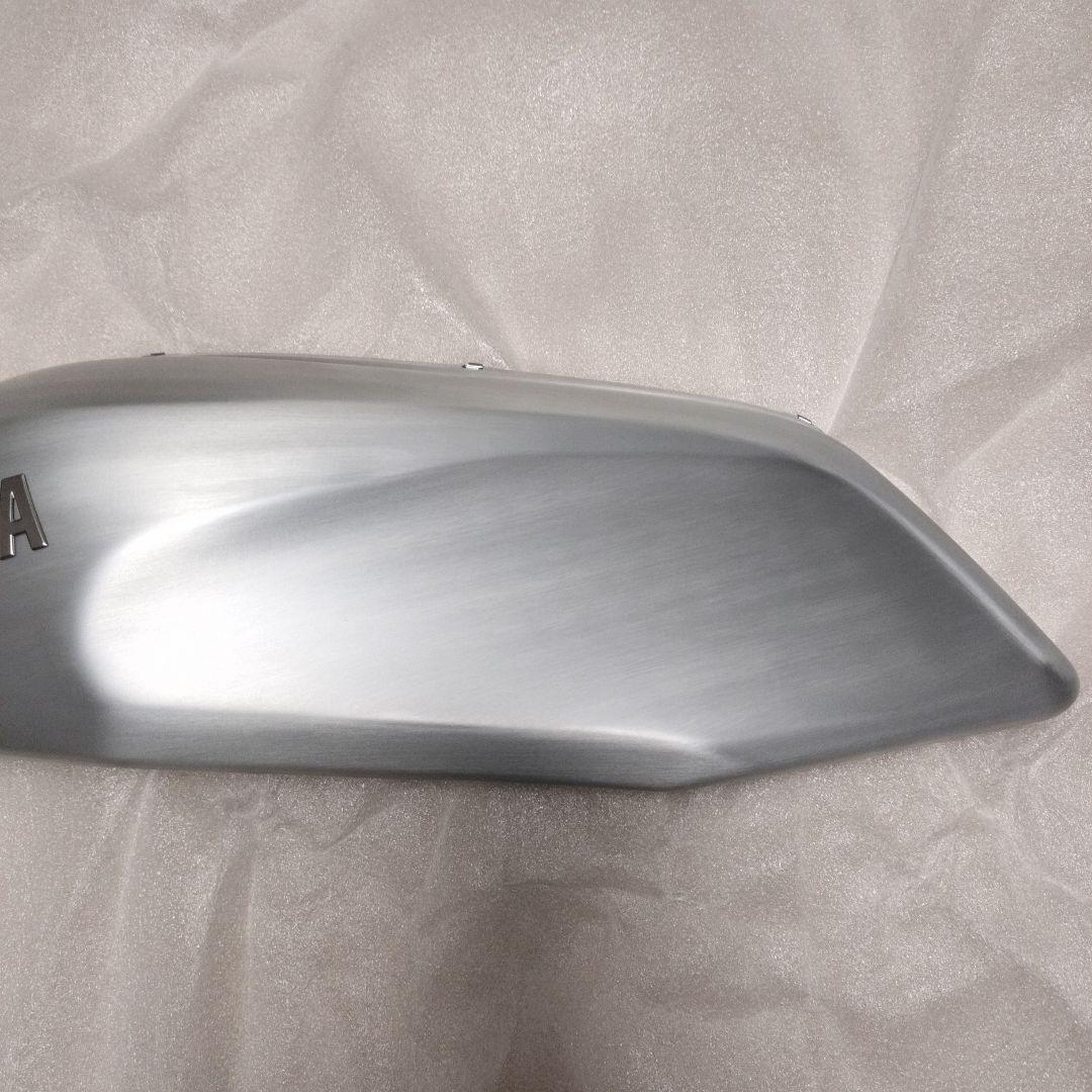 【美品】YAMAHA XSR700 純正タンクサイドカバー左右