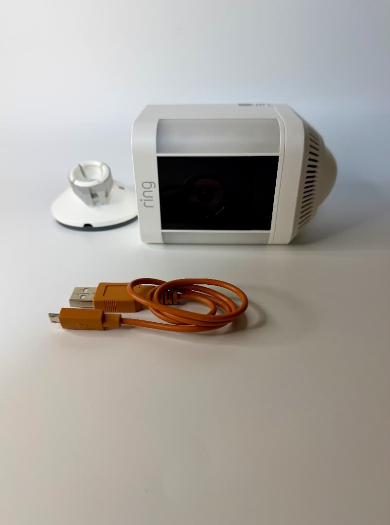 Amazon Ringセキュリティカメラ+ソーラーパネル+予備電池セット